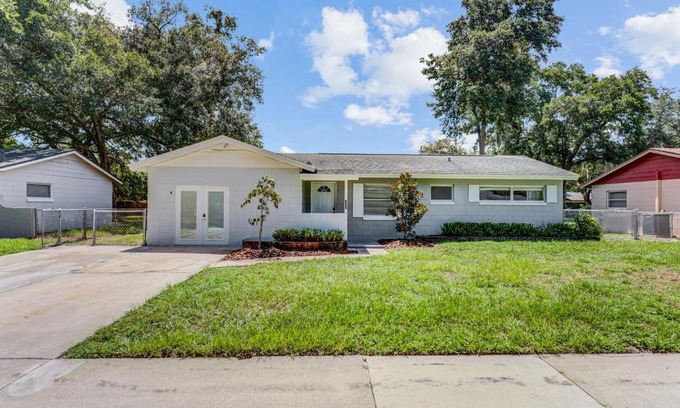 Goldenrod Apartment | Quiet Location Duplex House - Minutes Away from Everything - Winter Park, Florida