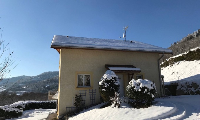 Travexin House | Quiet, luxurious gite for 14 people. Sauna and spa