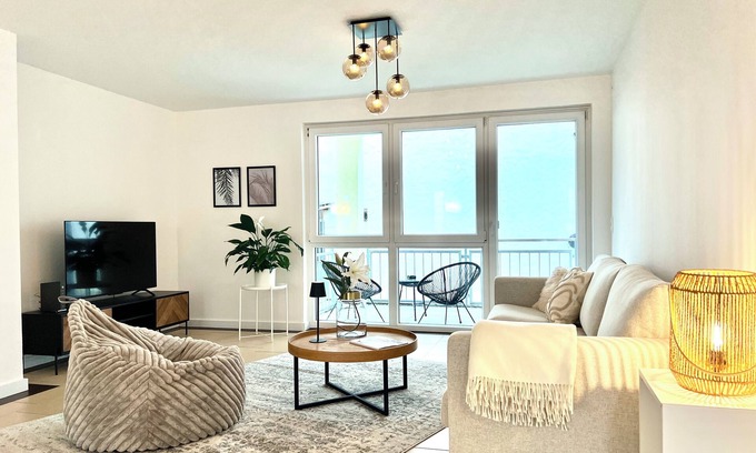 Ludwigsburg Apartment | Quiet oasis in the heart of the city - three bedrooms, centrally located with balcony