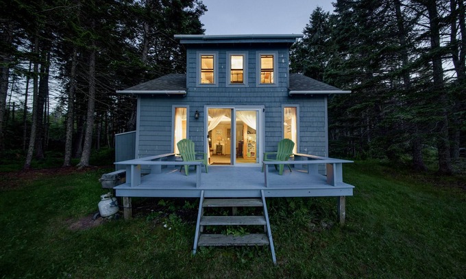 Spruce Head Cottage | Quiet Ocean Front Cottage With Stunning Views & Private Beach Close To Rockland