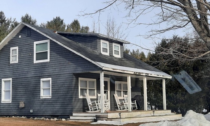 St Ignace House | Quiet, Secluded UP home. Short trip to Mackinac Island boat docks!