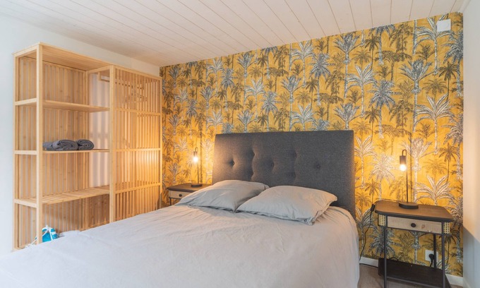 Saint-Jean-le-Blanc Apartment | Quiet studio in the St Marceau district