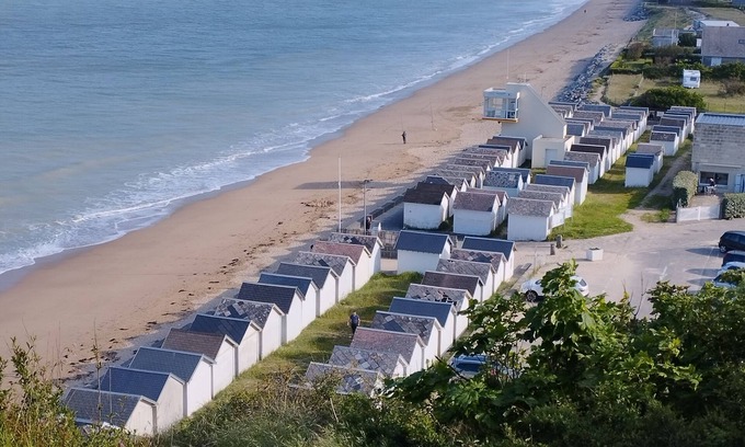 Jullouville Apartment | Quiet studio with unobstructed view, 10-minute walk to the beach.