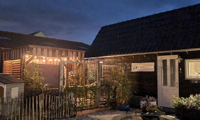 Sint-Annaland Ski Chalet | Quiet wellness chalet overlooking the polder