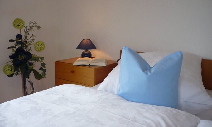 Tiefenbach Apartment | Quietly located holiday flat on the outskirts of Tiefenbach in the Upper Bavarian. Forest