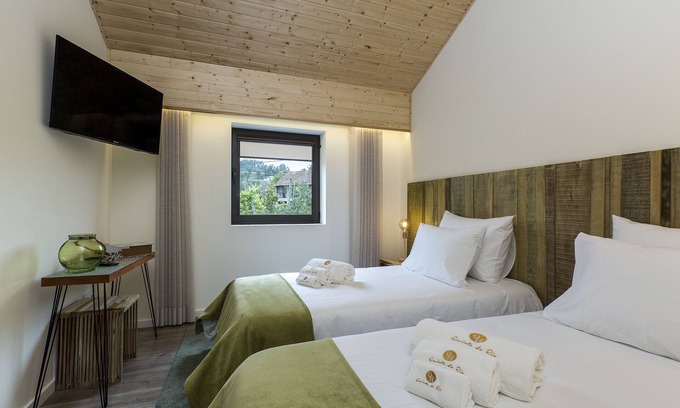 Medelo House | QUINTA DO RIO - Room (C) -Hotel rural - Restaurant- Small. lunch included