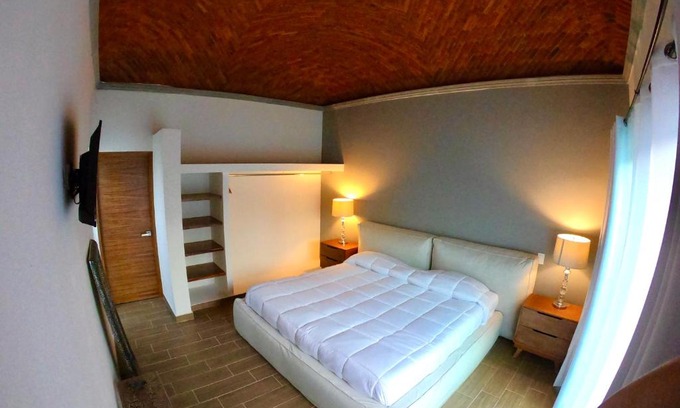 Ajijic Bed & Breakfast | Quinta Los Caballos