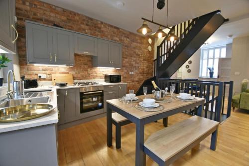 Clitheroe House | Quirky cottage set in Clitheroe
