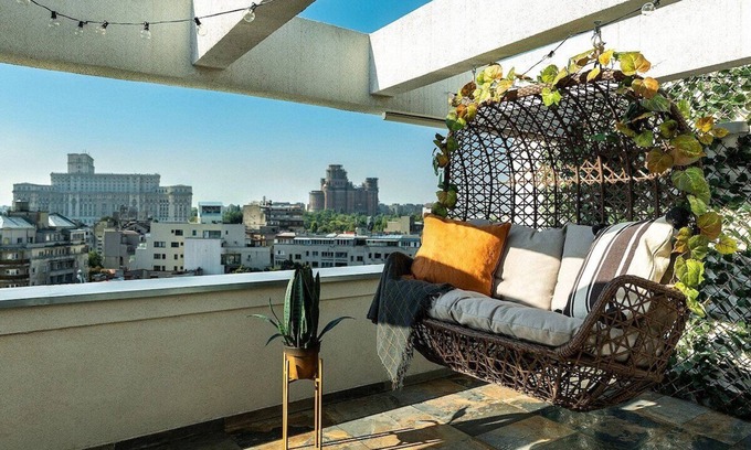 Bucharest City-Centre Apartment | Qult Up in the Sky