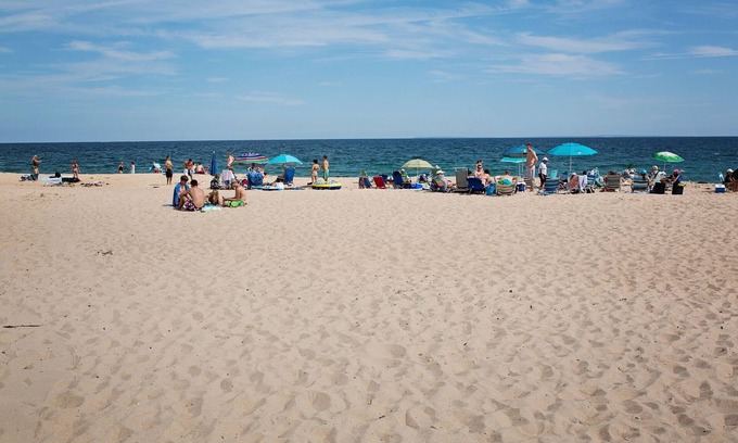 Charlestown House | Quonnie /Charlestown 3 Bedroom Beach House with Private Beach Access