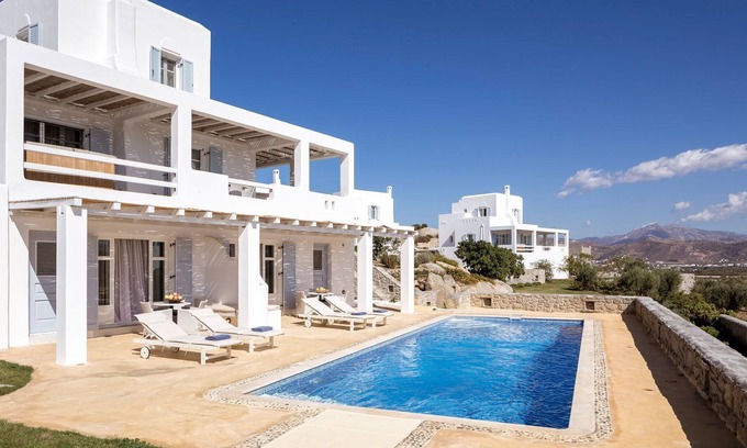 Agios Prokopios Villa | R 1134 Zosimo’s Premium Suite with Shared Pool With Airport/Port Transfer Service available, Breakfa