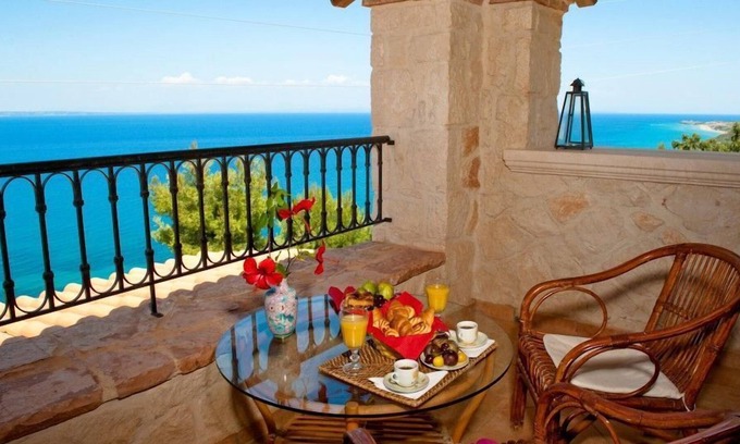 Xirokastello Villa | R 1194 Villa Yaseen with BBQ, Fireplace & TV Games