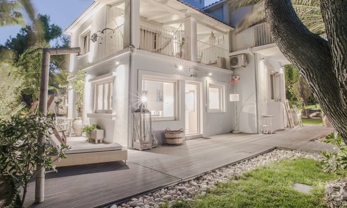 Amoudi Villa | R 959 Villa Christoffel with Sea view, Garden view & Fireplace