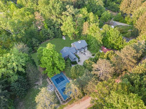 Harbert House | Rabbit Run
