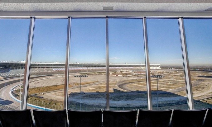 Denton County Condo | Racecondo.com is the perfect, upscale Shake N Bake adventure location, for all!