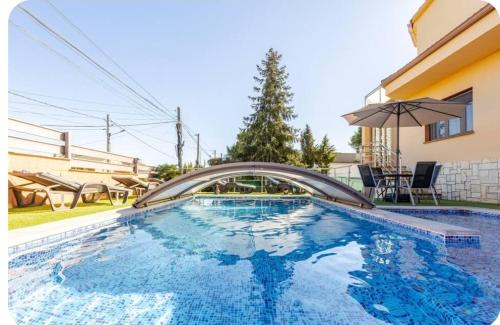 La Torre de Claramunt House | Raco de Lis
