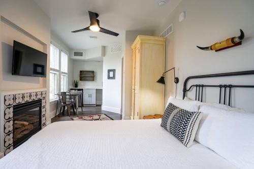Five Points Apartment | Radiant Rancher