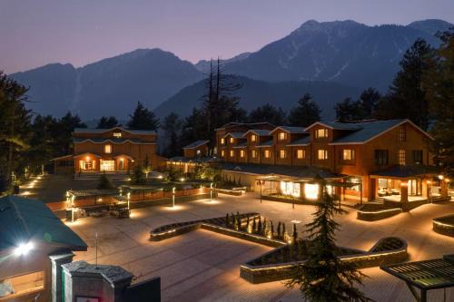 Laripora Hotel | Radisson Golf Resort Pahalgam