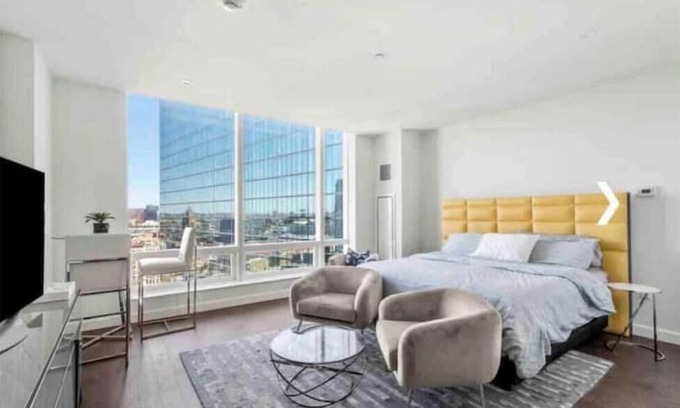 Back Bay East Condo | Raffles Pied-A-Tier Studio