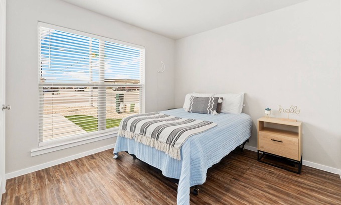 Lubbock House | RaiderBNB- Centrally Located! NEAR TTU w/ Garage Parking