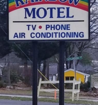 Hendersonville Hotel | Rainbow Motel