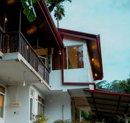 Kotapola Hotel | Rainforest Holiday Inn