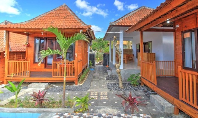 Klumpu House | Raja Bungalow by Wizzela