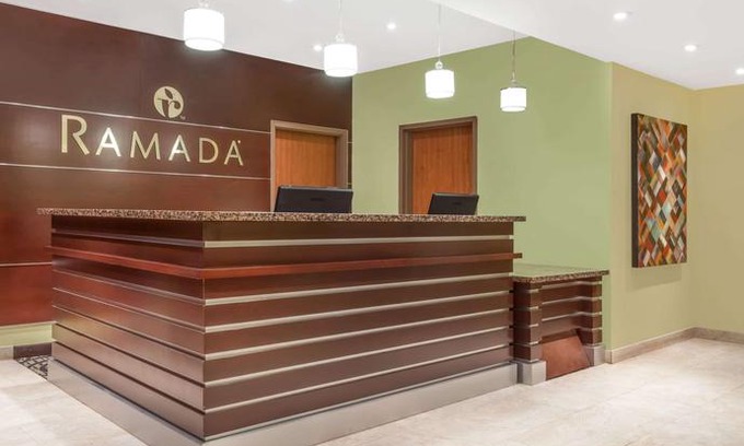 Carlyle Hotel | Ramada by Wyndham Carlyle