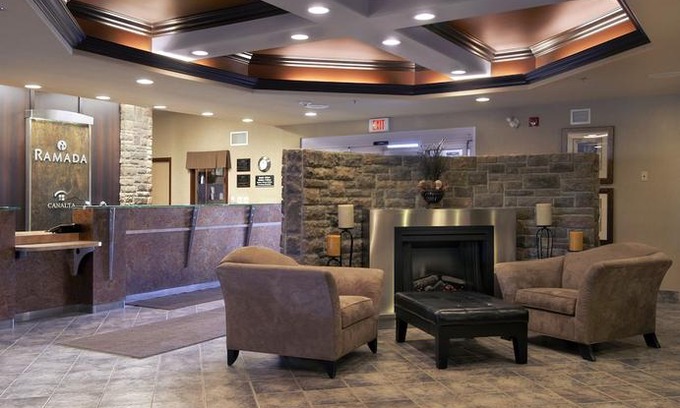 Drumheller Hotel | Ramada by Wyndham Drumheller Hotel & Suites