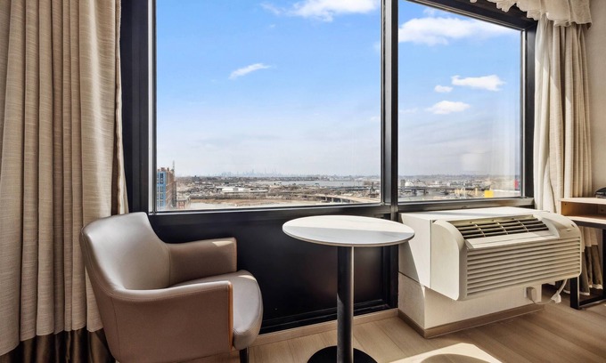 Flushing Chinatown Hotel | Ramada by Wyndham Flushing Queens