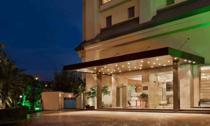 Pitampura Hotel | Ramada by Wyndham New Delhi Pitampura