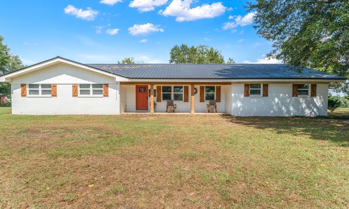 Laurel Hill House | Ranch Getaway, Large Groups Accomodations possible, within an hour to the beach!