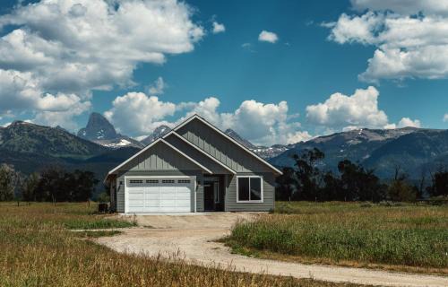 Clawson House | Rancheros Loop Rental With Teton Views