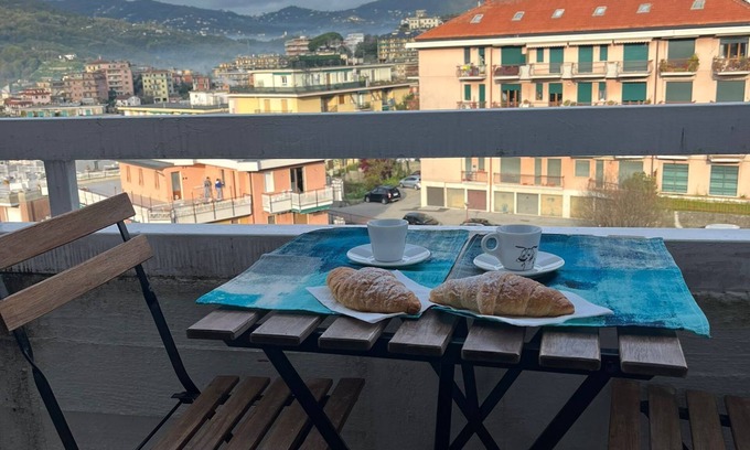 Rapallo Apartment | Rapallo vacation apartment with parking and wi-fi a few km from Portofino