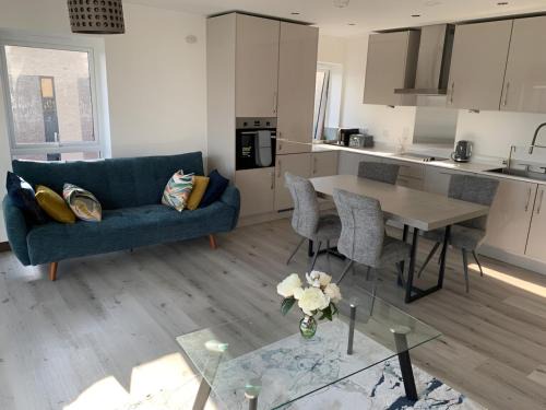 Harlow Apartment | Raphvin Apex Abode