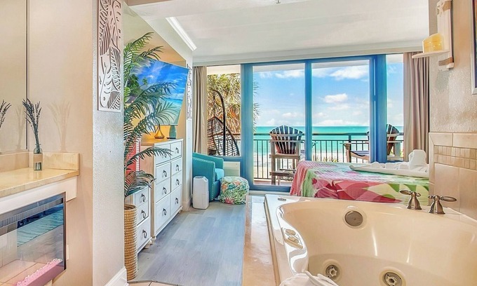 Myrtle Beach Condo | RARE JACUZZI HONEYMOON CONDO/1000SQFT/2BATH/SWING