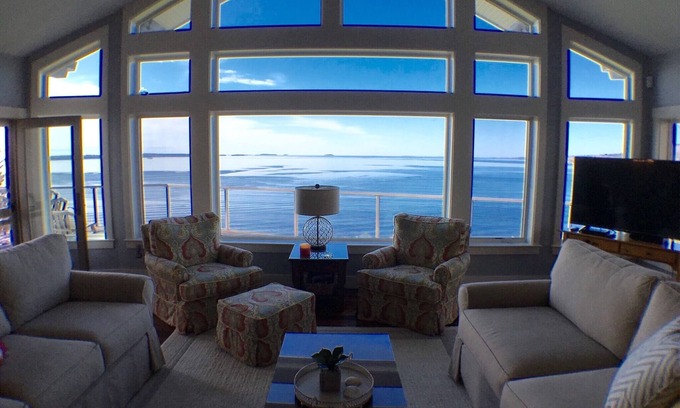 Northport House | Rare July 12th week available! Panoramic views from this updated oceanfront home