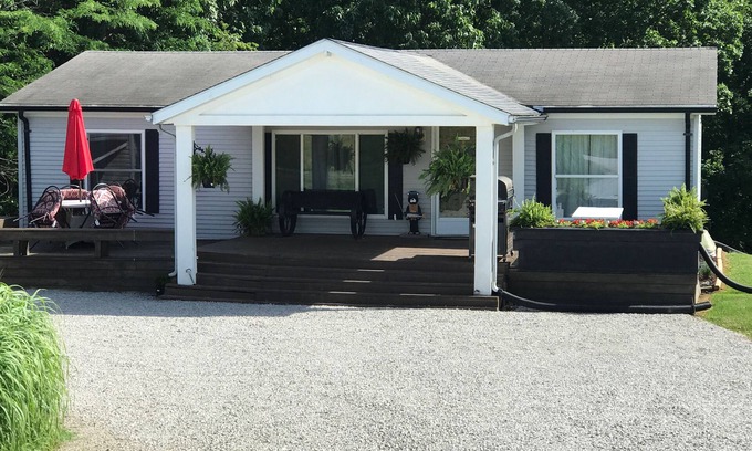 Moravia Cabin | Rathbun Lake, Deer Run Rental, & Fully Furnished Cabin!