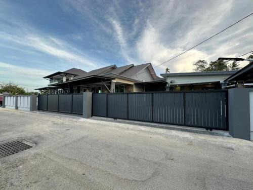 Kota Bharu House | Rayyan Ashraf homestay