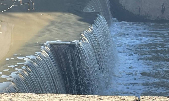 Falls of Rough House | Ready for some R&R? We are 1 mile from the State dock and Nick's Boat dock!
