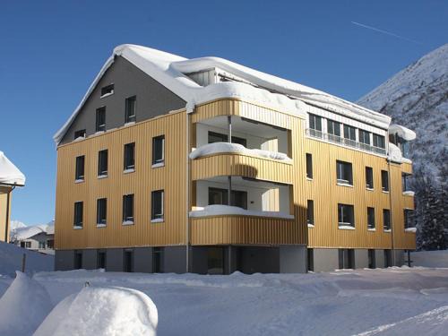 Realp Apartment | Realp-Andermatt 3,5 locali giardino privato In mezzo la natura, spettacolare per appassionati montanbike, pesca ecc In inverno fai sci di fondo dal giardino e con il treno davanti a casa si raggiunge in 5min il comprensorio scistico di Andermatt