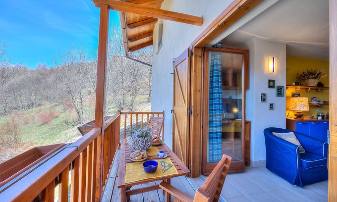 Bardonecchia Apartment | Rebecca's House (few steps from skiing), Bardonecchia, Italy