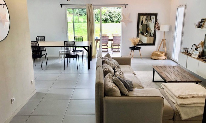 Urcuray House | Recent family home in the heart of the Basque Country