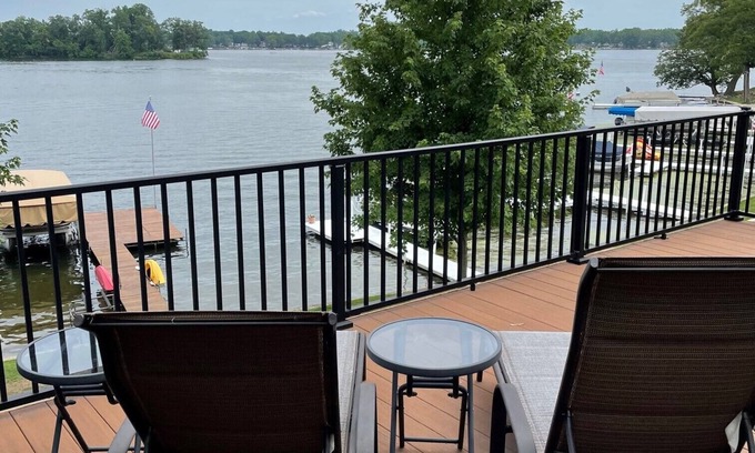 North Webster House | Recently Renovated, On Lake Webster, Great Family Vacation