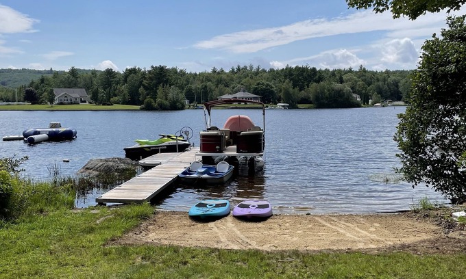 Epsom House | Recently Updated, Spacious Lake House