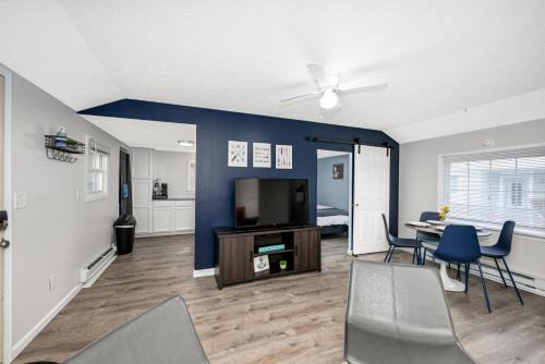 Vermilion House | Recharge and Reconnect Your cozy Vermilion nest