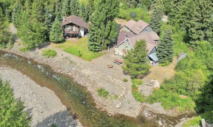 Okanagan-Similkameen Cabin | Reconnect by the river. To yourself, to nature, to loved ones.