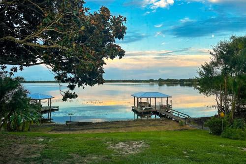 Sebring House | Red Beach Lake Escape