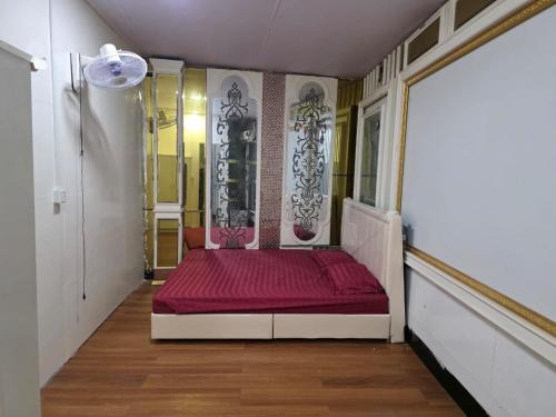 Daun Penh House | Red & Blue Guesthouse