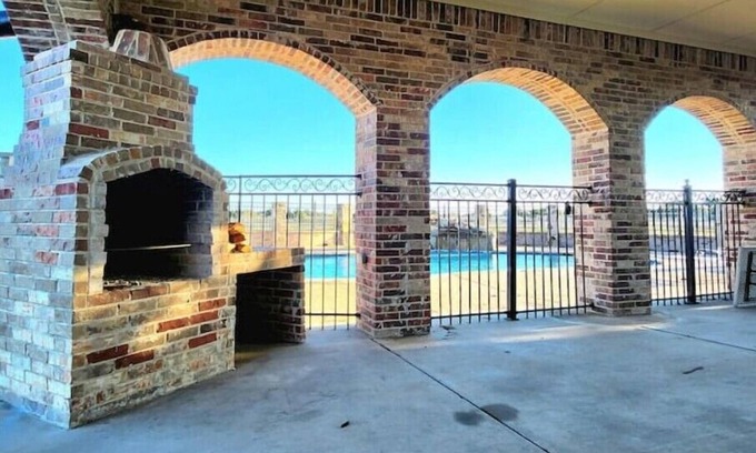 Ferris House | Red Oak Paradise